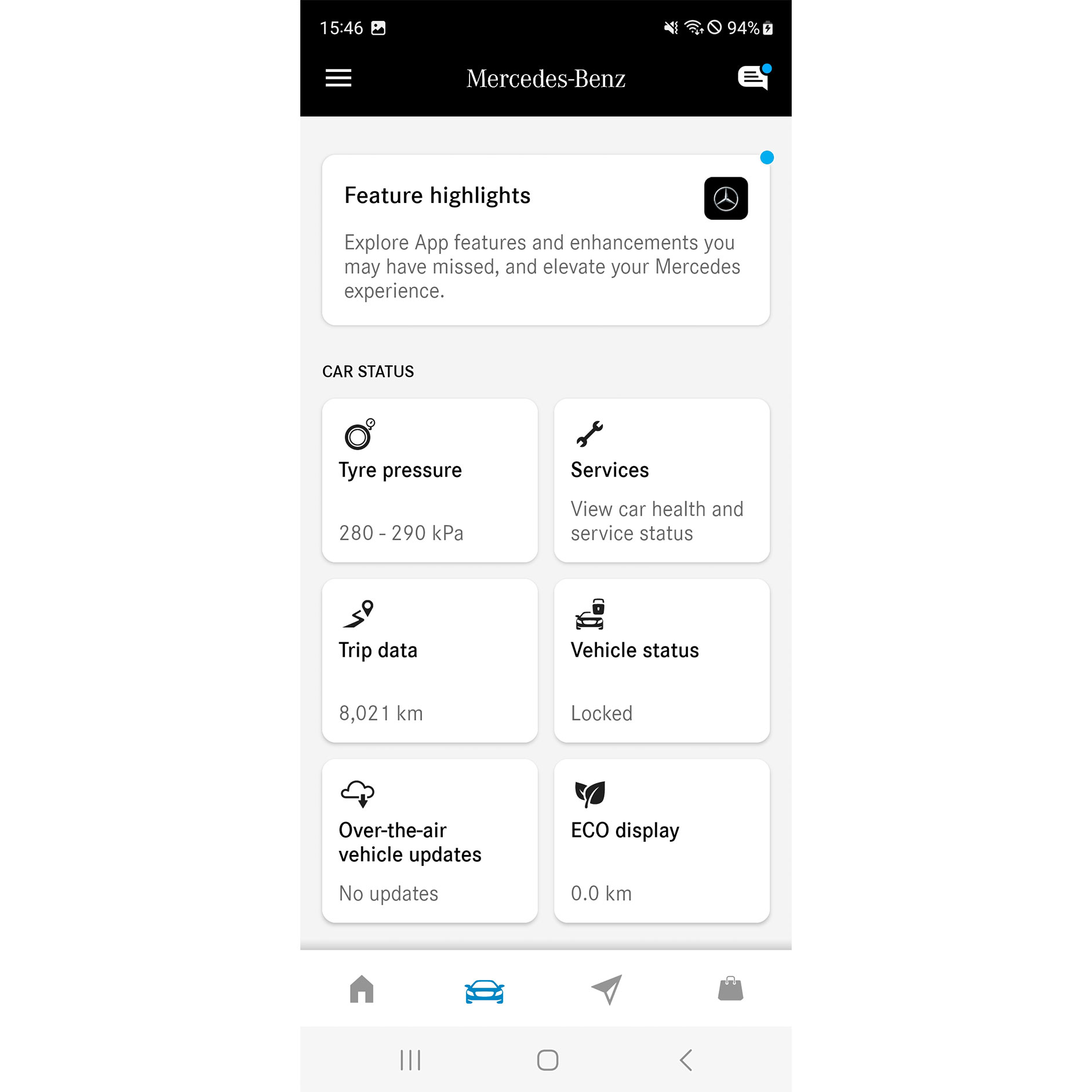 Aplicație Mercedes-Benz Service | Aplicații | Mercedes-Benz Viitoarele autovehicule de vis de la Mercedes-Benz sunt afișate în aplicația Mercedes-Benz pe un smartphone.