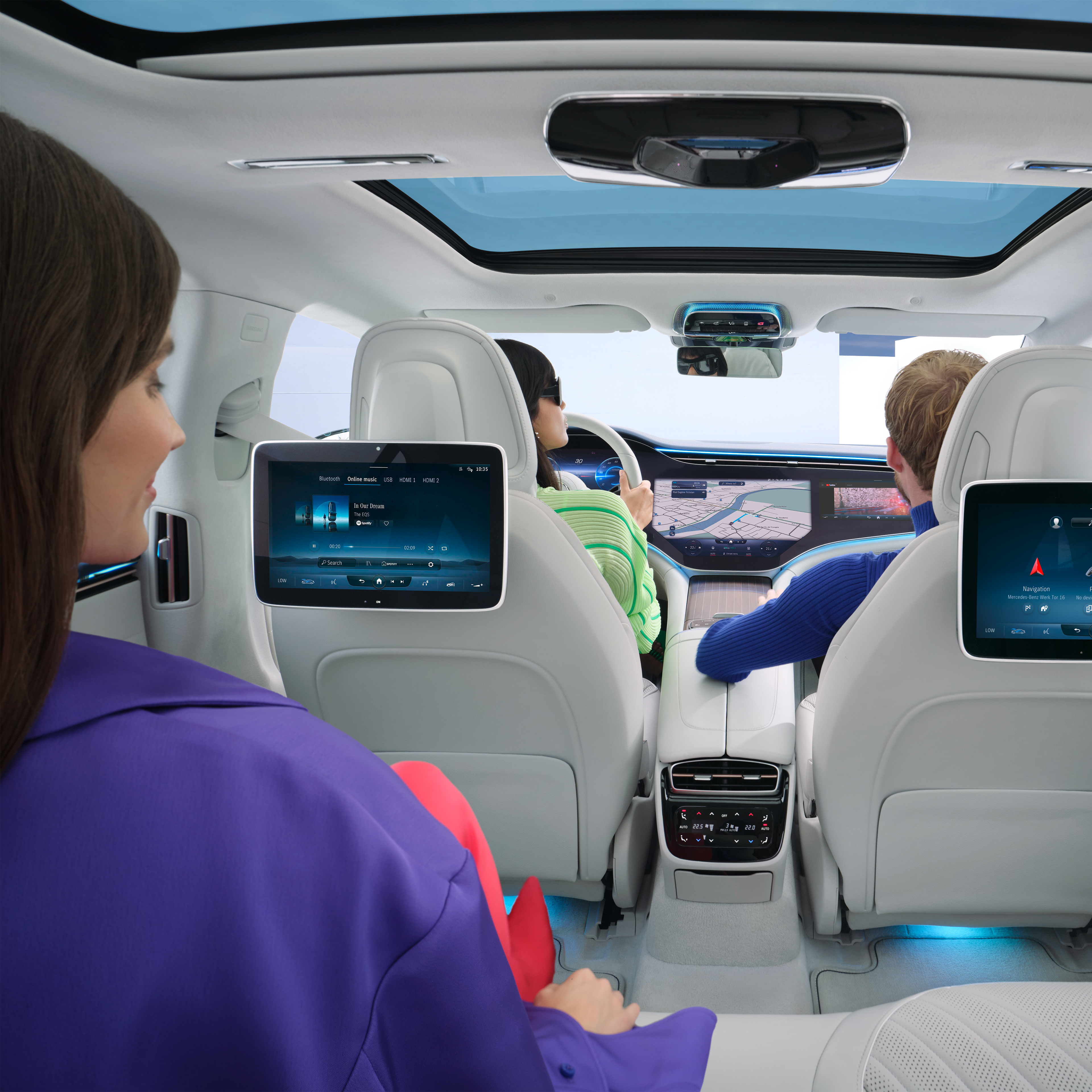 Multimedia și divertisment | Mercedes-Benz Multimedia și divertisment într-un Mercedes-Benz.