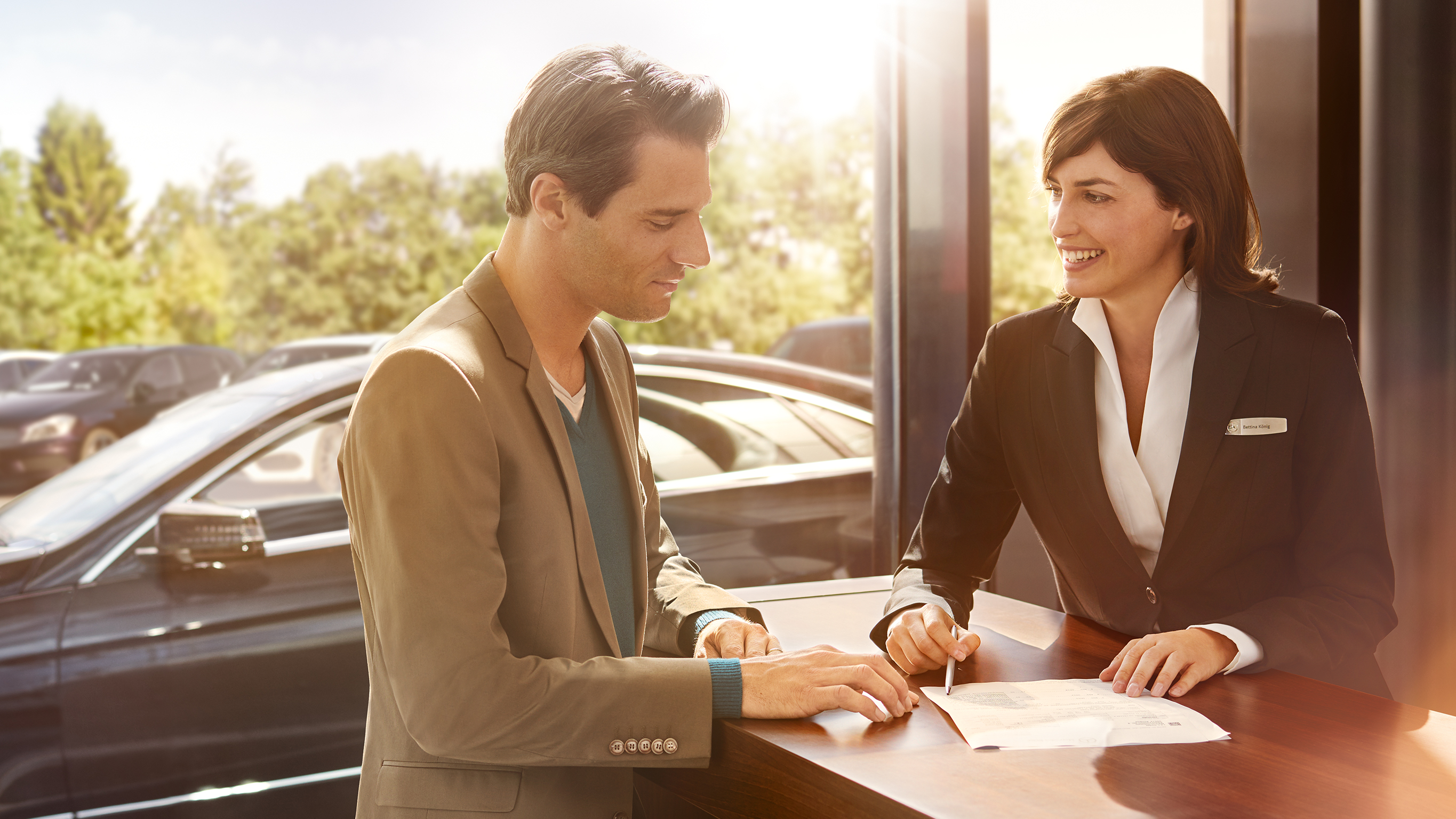 Mercedes-Benz Diplomatic Sales: contact pentru corpurile diplomatice Echipa Mercedes-Benz oferă suport dedicat pentru clienții Diplomatic Sales