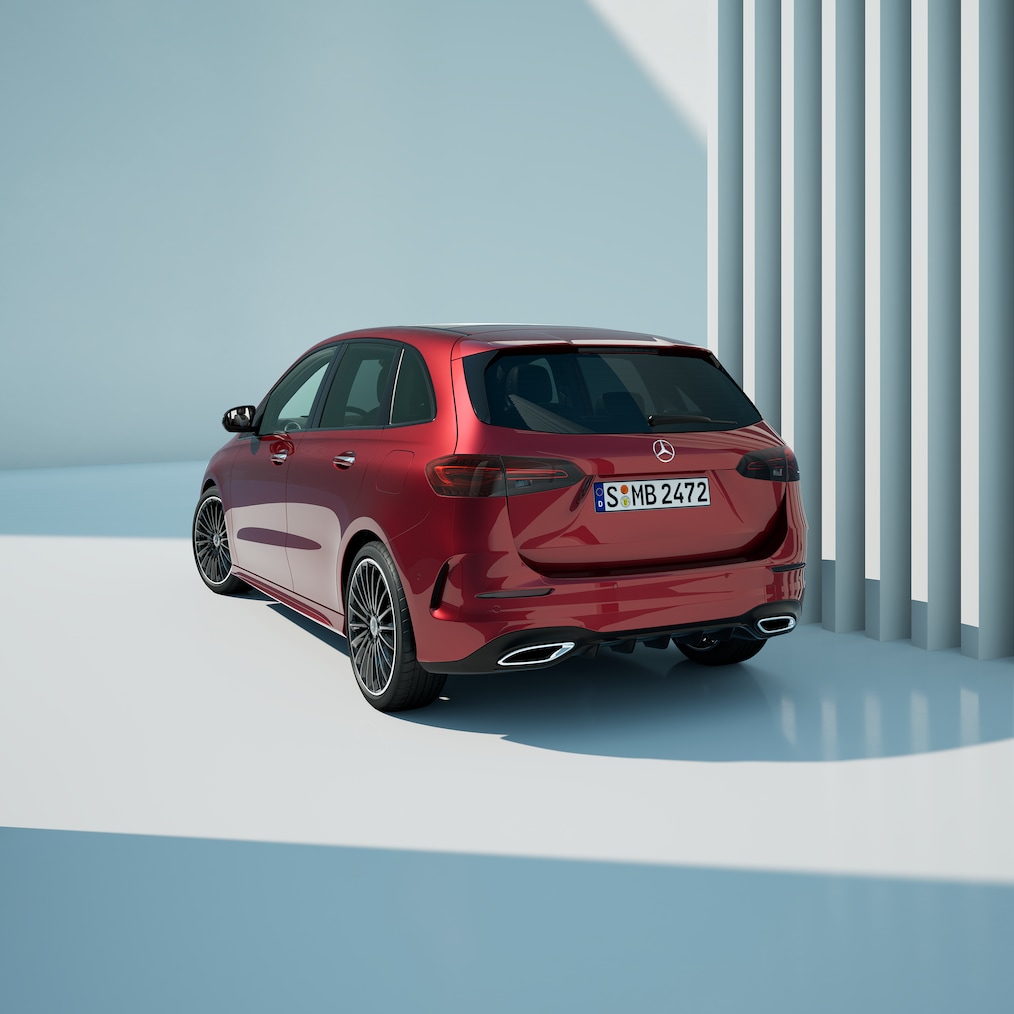 Partea din spate a modelului Mercedes-Benz Clasa B.