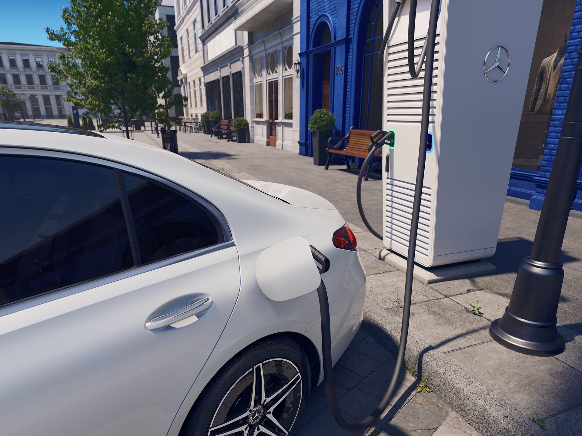 Autonomia noului model Clasa C limuzină, în versiunea plug-in hybrid.