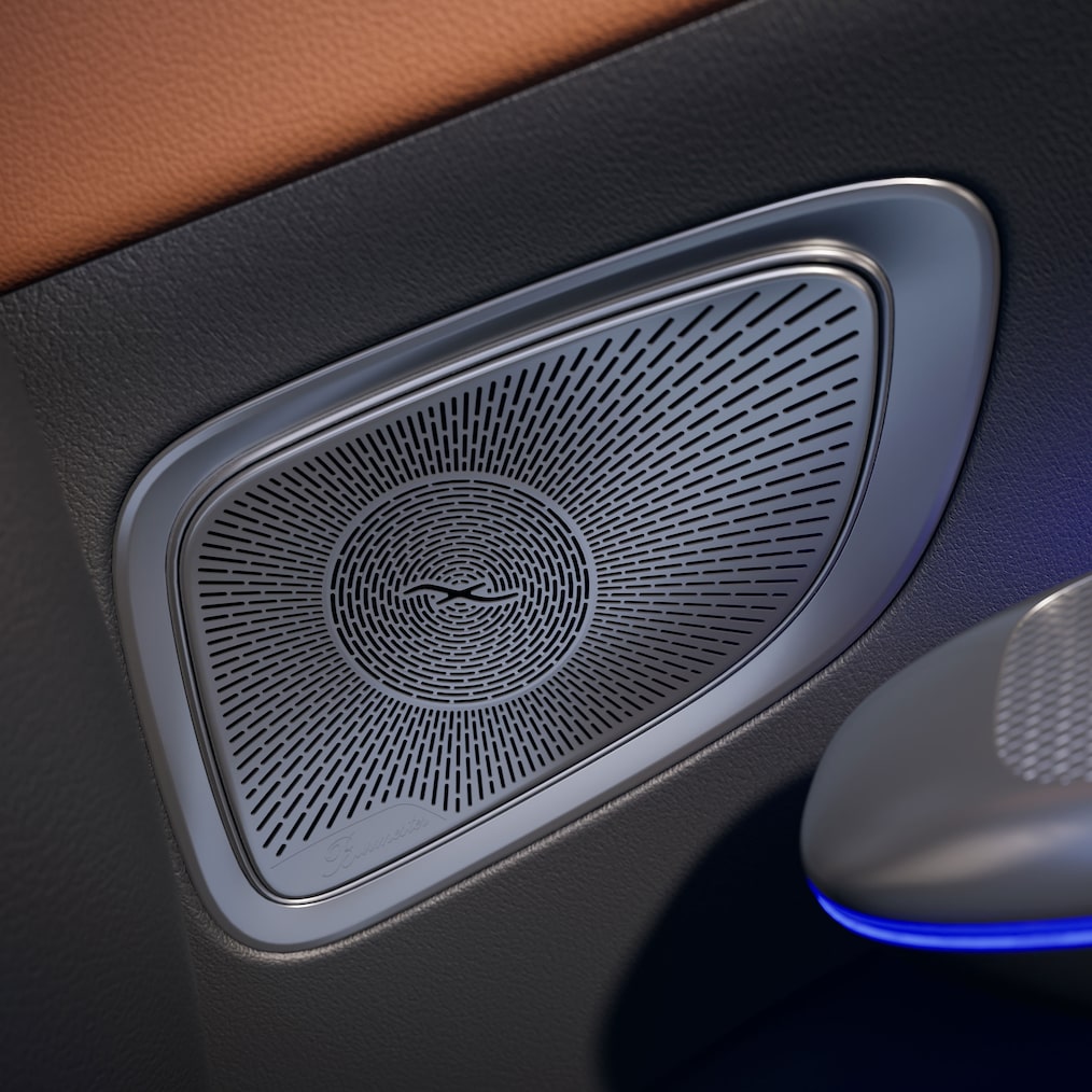 Sistemul de sunet Burmester® 3D surround din noul model Clasa C limuzină de la Mercedes-Benz.