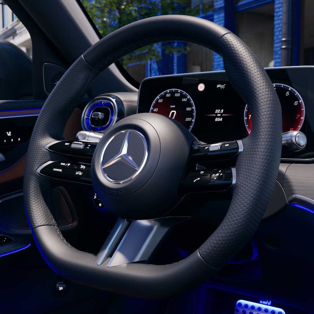 Noul volan din noul model Clasa C limuzină de la Mercedes-Benz.
