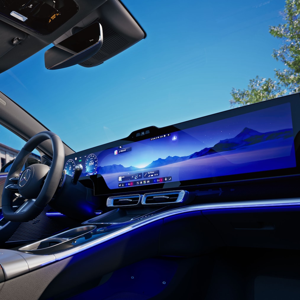 MBUX Hyperscreen din noul model Clasa C electric de la Mercedes-Benz.