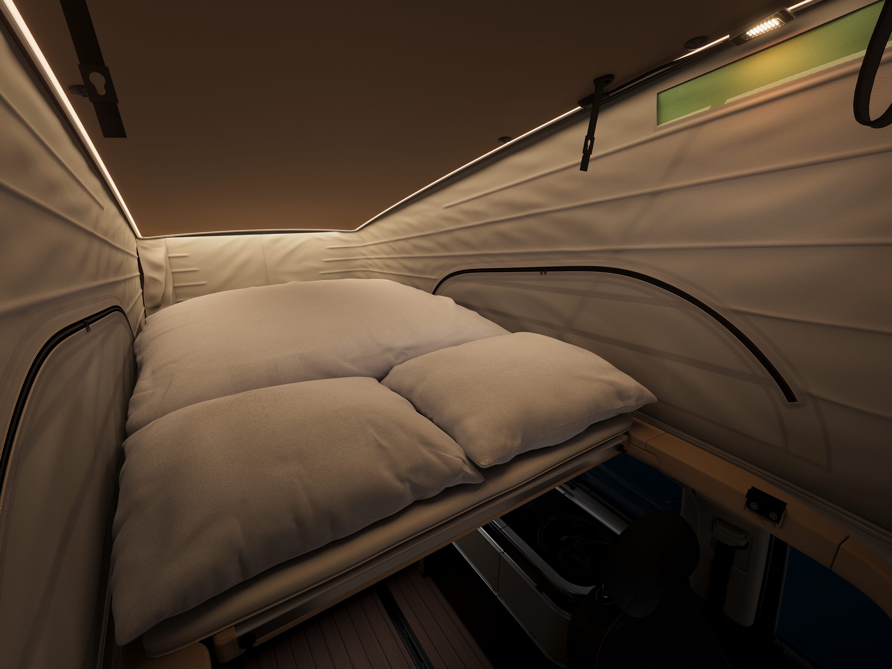 Zonă de dormit a modelului Mercedes-Benz Marco Polo cu pat confortabil în interiorul plafonului mobil.