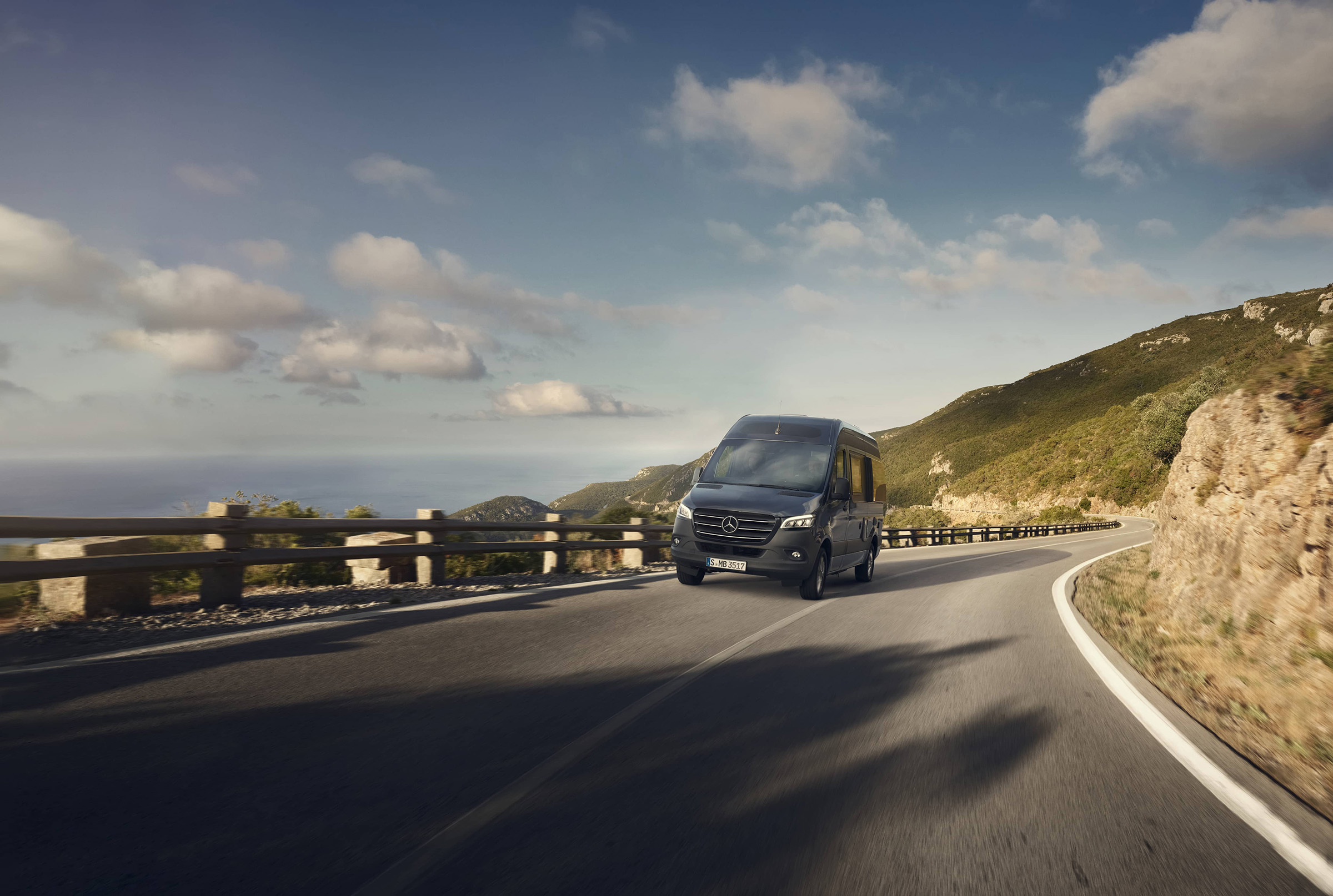 Conversie Sprinter Camper | Autorulote Sprinter | Mercedes-Benz Mercedes-Benz Sprinter Camper pe drum, confort premium