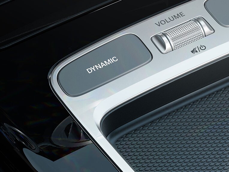Funcția DYNAMIC SELECT la noul model Mercedes-Benz CLA Coupé.