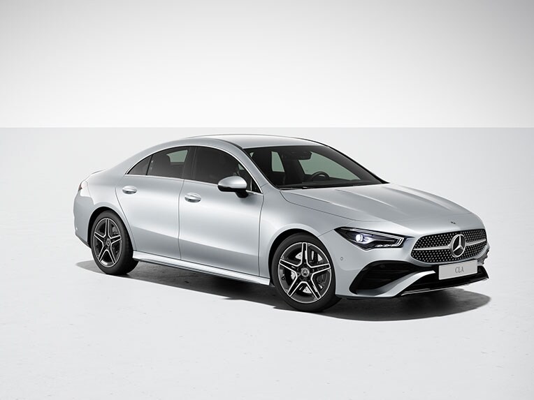 Noul model Mercedes-Benz CLA Coupé cu AMG Line.