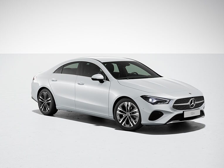 Noul model Mercedes-Benz CLA Coupé cu linia de echipare Progressive.