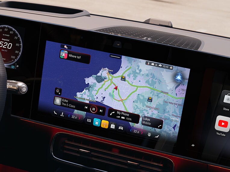 Noul Mercedes-Benz CLA complet electric cu sistem de navigație inteligent.