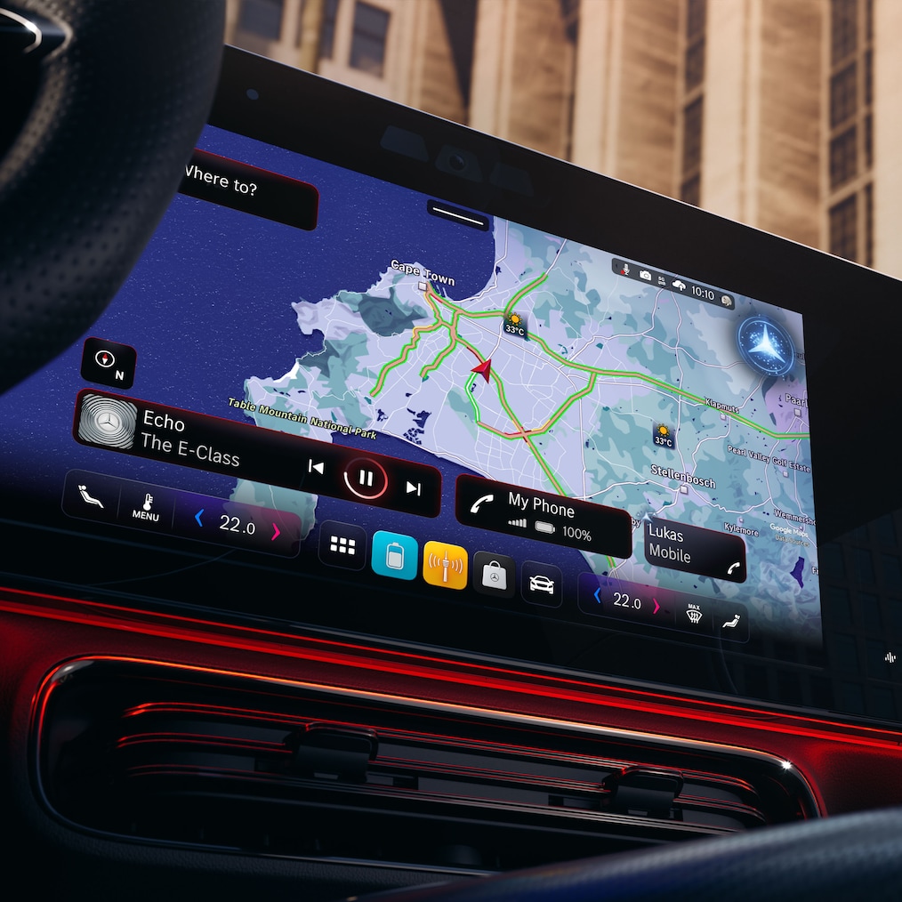 Ecranul MBUX Superscreen cu asistent virtual MBUX în modelul Mercedes-Benz CLA C174.