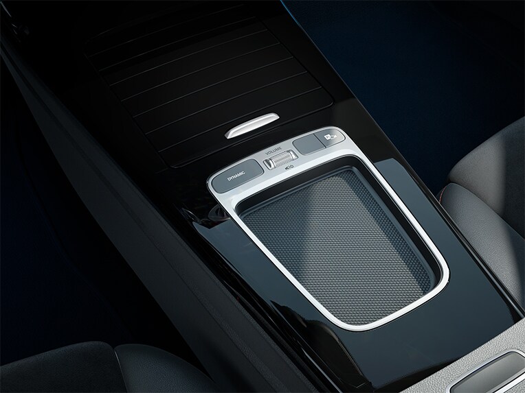 Funcția DYNAMIC SELECT la noul model Mercedes-Benz CLA Shooting Brake.