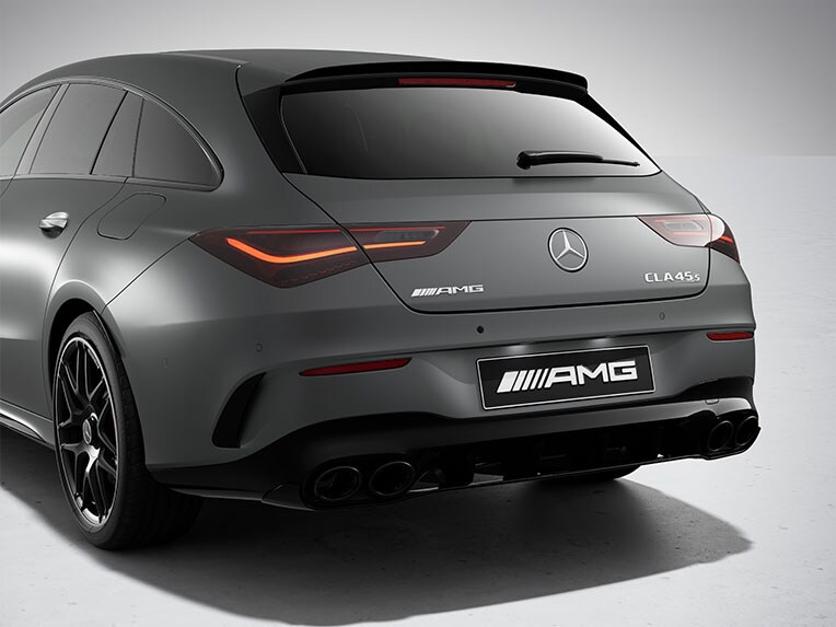 Pachetul aerodinamic AMG în modelul Mercedes-AMG CLA Shooting Brake.