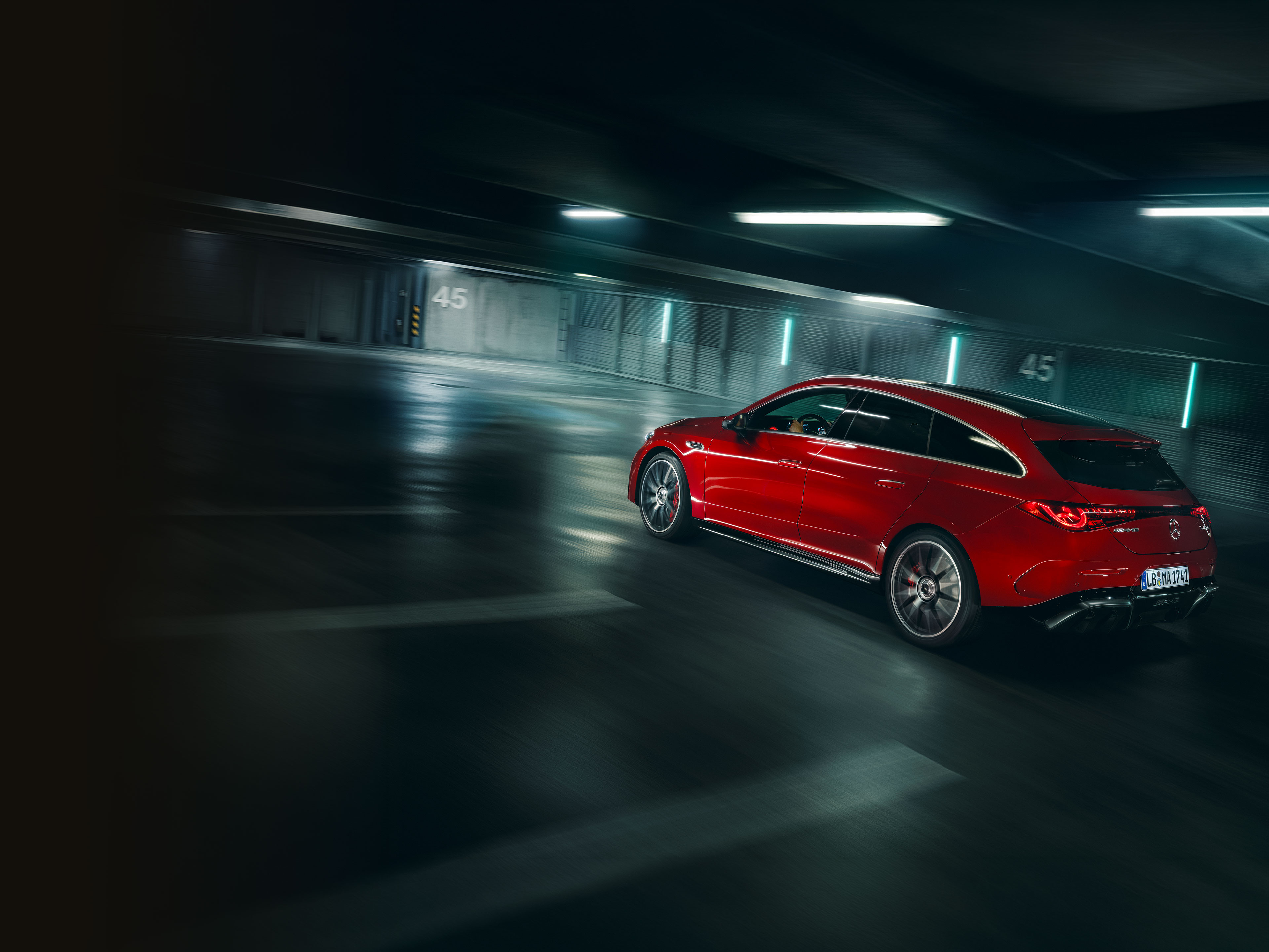 Performanță | CLA Shooting Brake | Mercedes-AMG Performanța noului Mercedes-AMG CLA 45 4MATIC+ Shooting Brake electric.