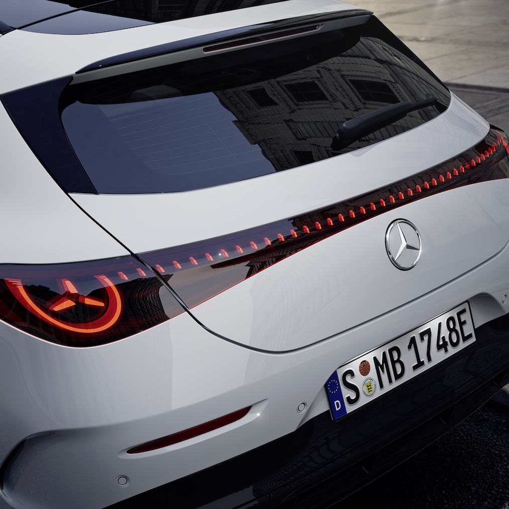 Designul spatelui modelului electric CLA Shooting Brake cu tehnologie EQ.