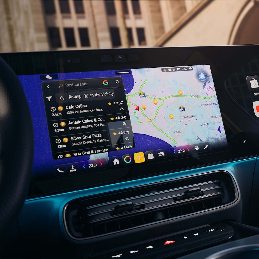 Navigație bazată pe Google Maps pe display-ul din interiorul modelului electric CLA Shooting Brake.