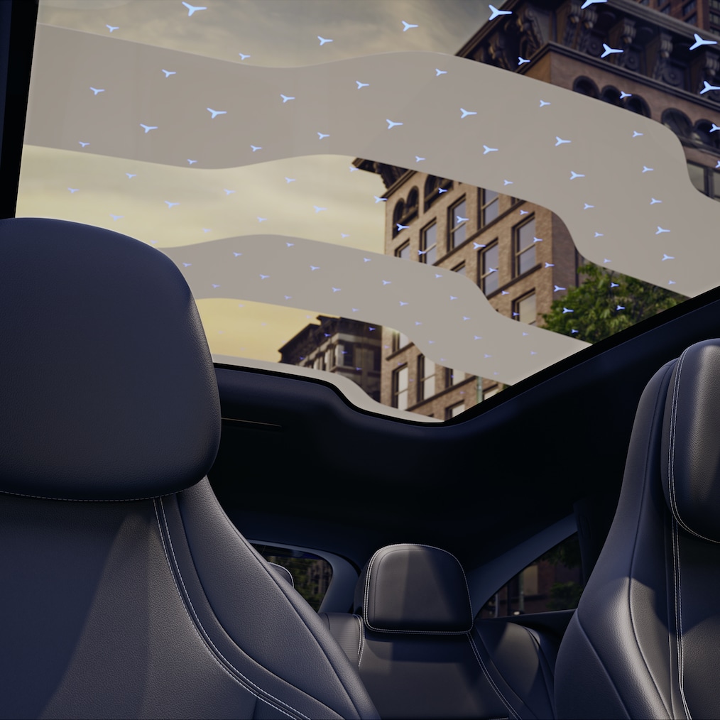 O perspectivă aeriană a trapei panoramice SKY CONTROL cu model iluminat.