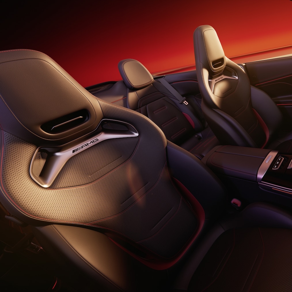 Scaunele AMG Performance din modelul Mercedes-AMG CLE 53 4MATIC+ Cabriolet.