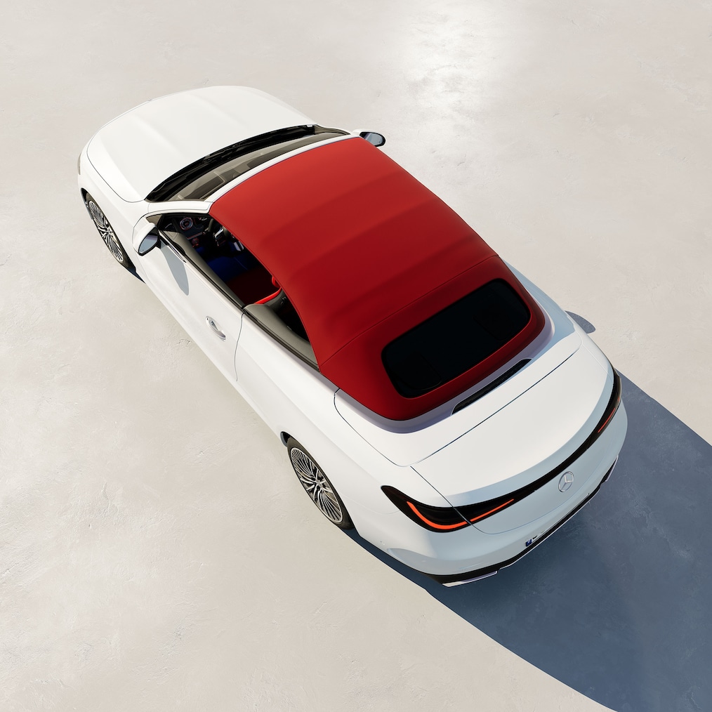 Soft-topul acustic din material textil al modelului Mercedes-Benz CLE Cabriolet.