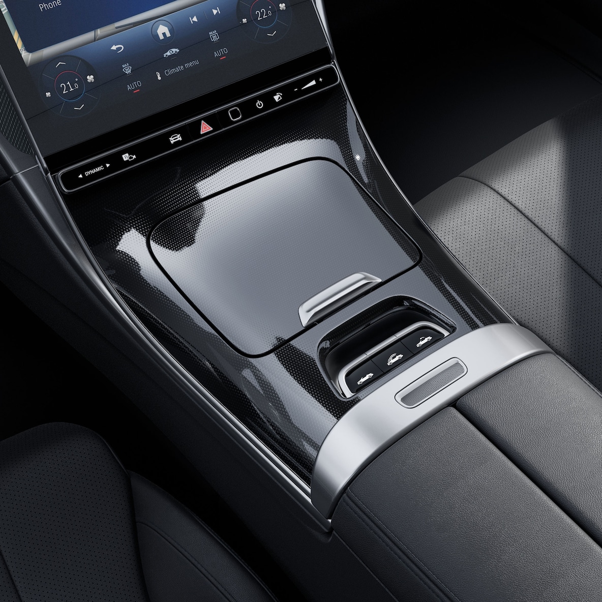  Consola centrală neagră cu aspect fin structurat din modelul Mercedes-Benz CLE Cabriolet.