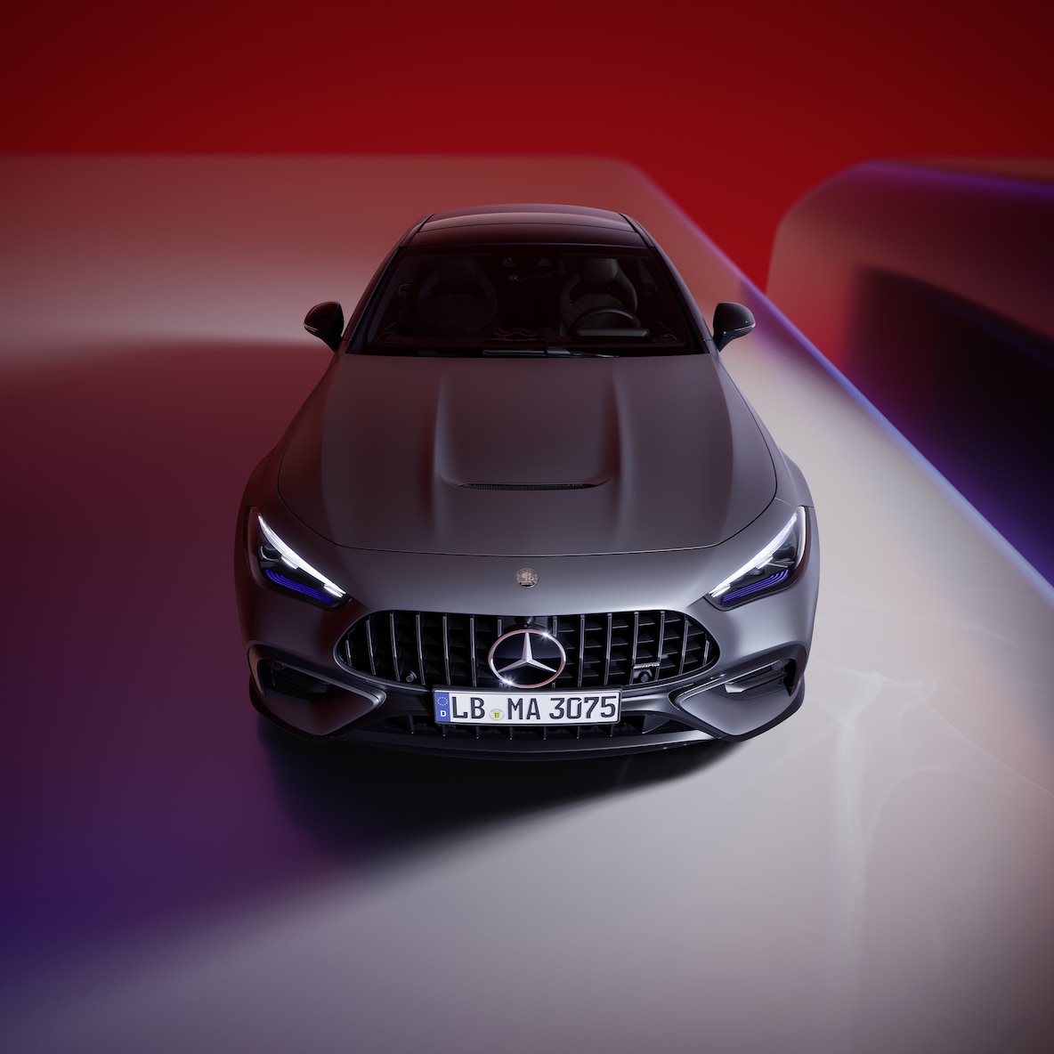 Modelul Mercedes-AMG CLE 53 4MATIC+ Coupé în vedere laterală.