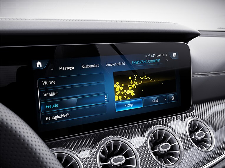 Interiorul modelului Mercedes-Benz Clasa E Cabriolet.