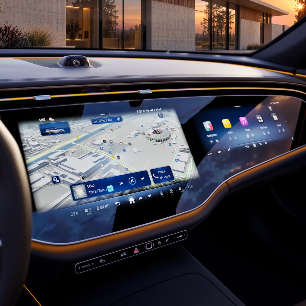 Superscreen-ul MBUX în modelul Mercedes-AMG Clasa E model T.