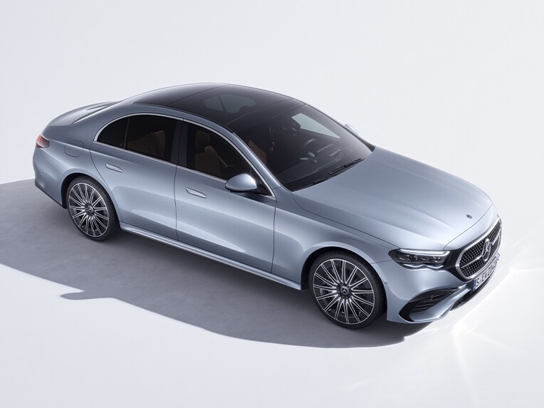 Trenul de rulare al noului model Clasa E limuzină de la Mercedes-Benz cu pachet AGILITY CONTROL.