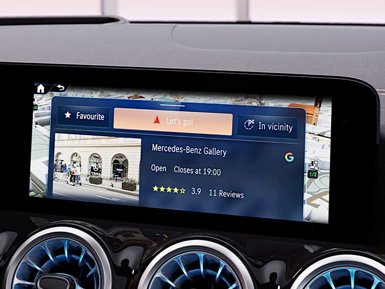 Place Details provided by Google în noul model EQA de la Mercedes-Benz.