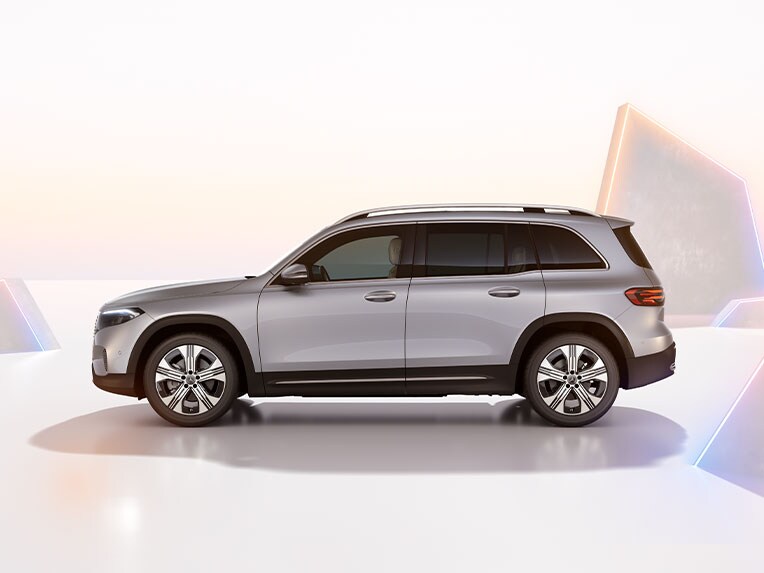 Modelul EQB de la Mercedes-Benz cu linia de echipare Progressive.