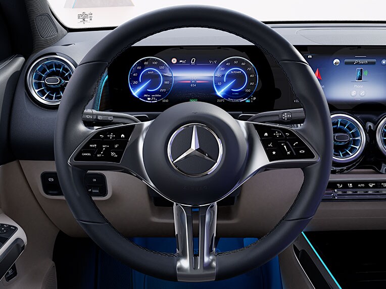 Noul volan al noului model EQB de la Mercedes-Benz.
