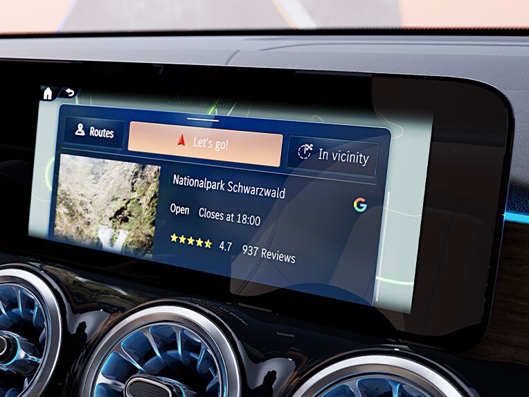 Place Details provided by Google în noul model EQB de la Mercedes-Benz.