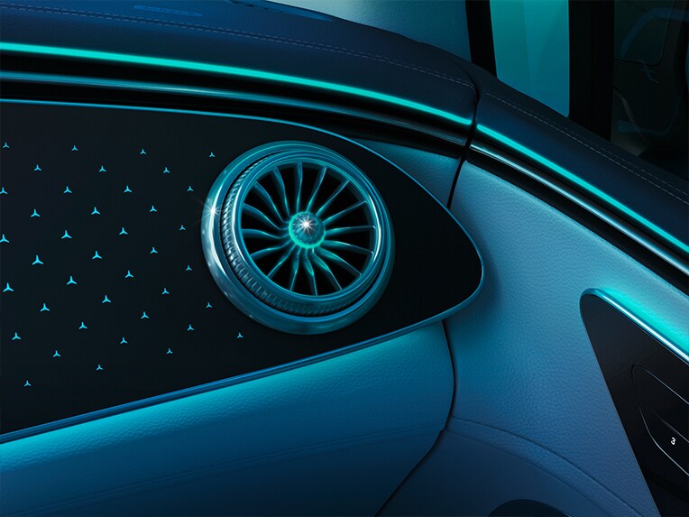 ENERGIZING AIR CONTROL Plus cu filtru HEPA în noul model EQE SUV de la Mercedes-Benz.