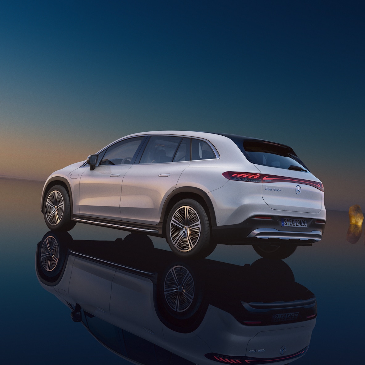 Modelul Mercedes-Benz EQS SUV din perspectiva șoferului.
