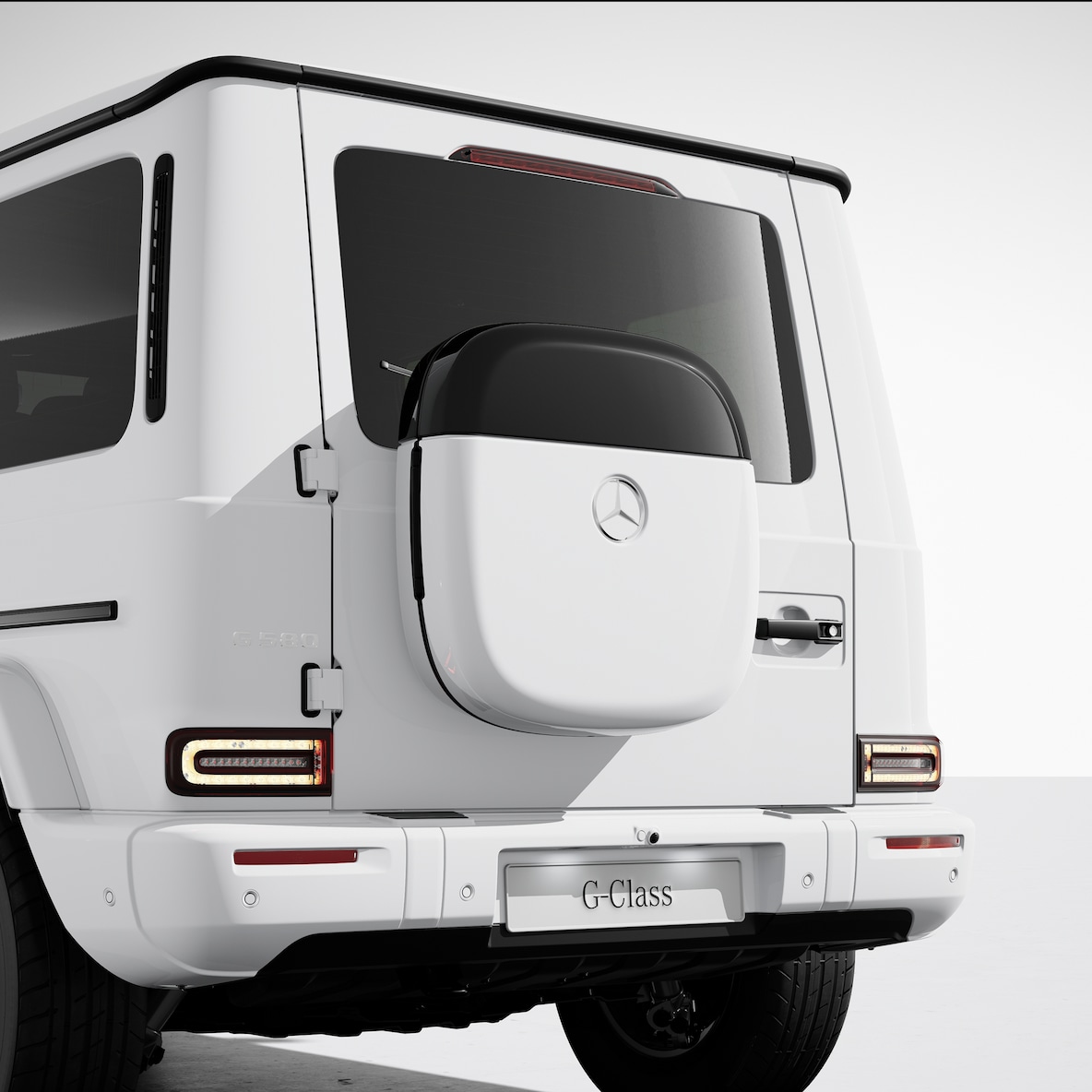 Cutia de design de pe ușa din spate a unui model Mercedes-Benz G 580 cu tehnologie EQ.