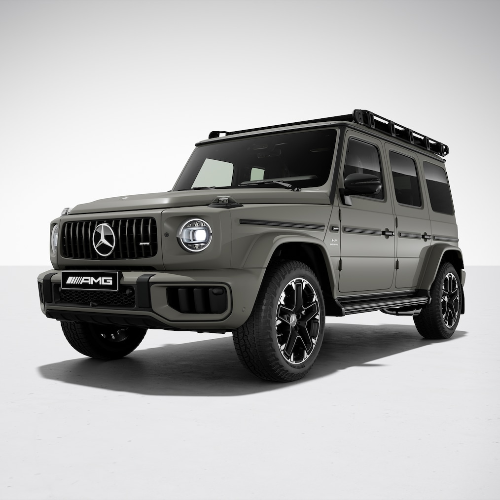 Perspectivă frontal-laterală a modelului Mercedes-AMG G 63 cu pachetul AMG Offroad PRO.