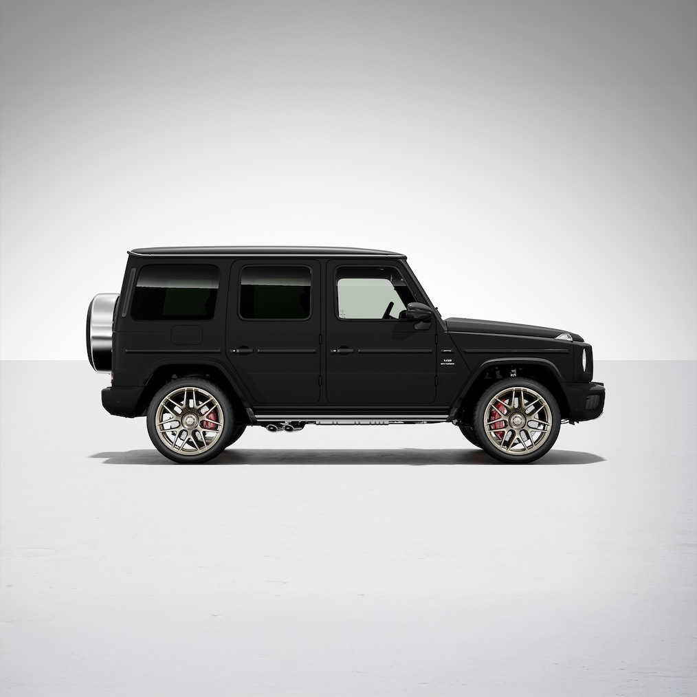 Perspectivă laterală a modelului Mercedes-AMG G 63 cu pachetul AMG Performance.