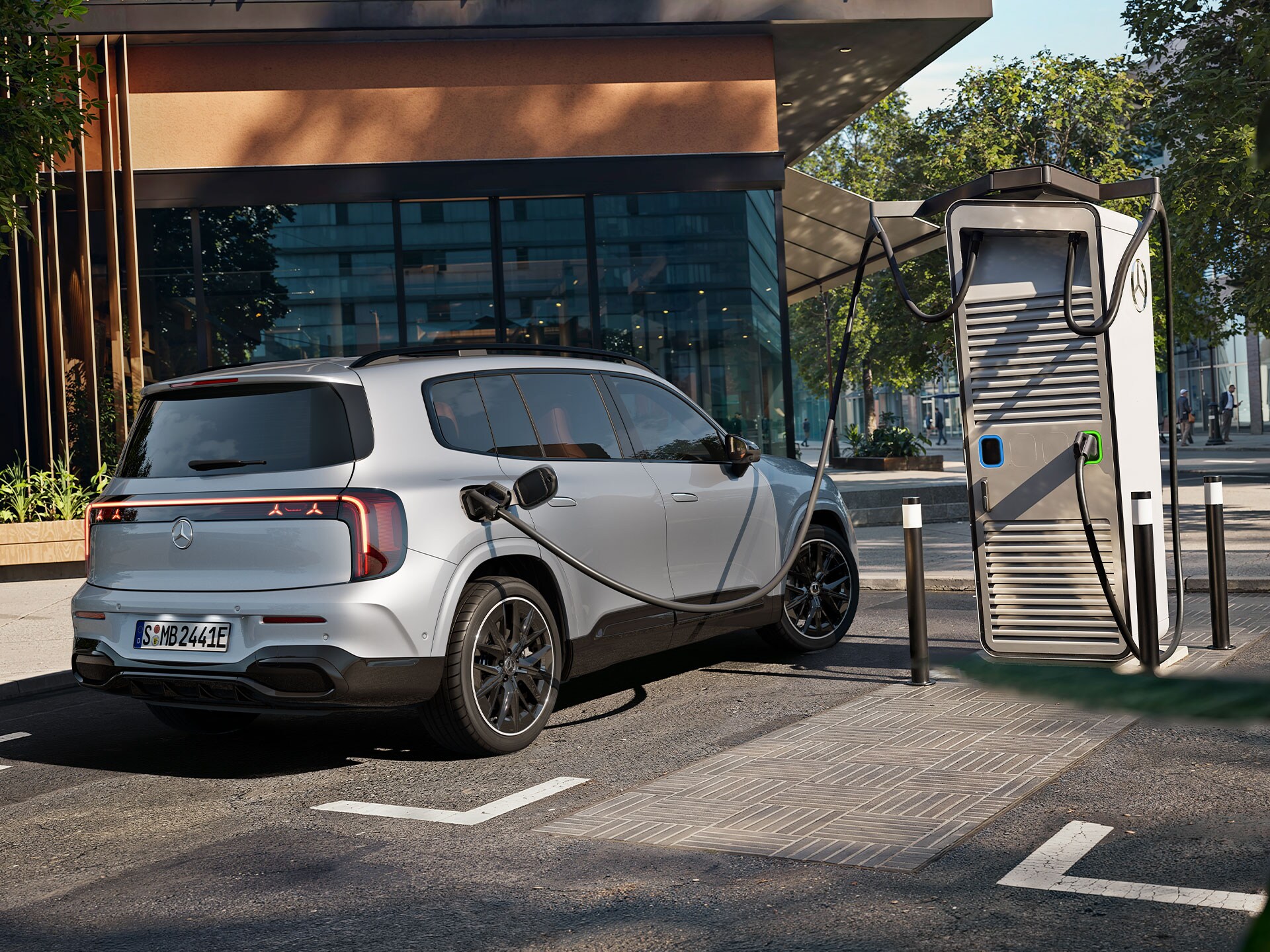 MB.CHARGE în noul GLB electric.