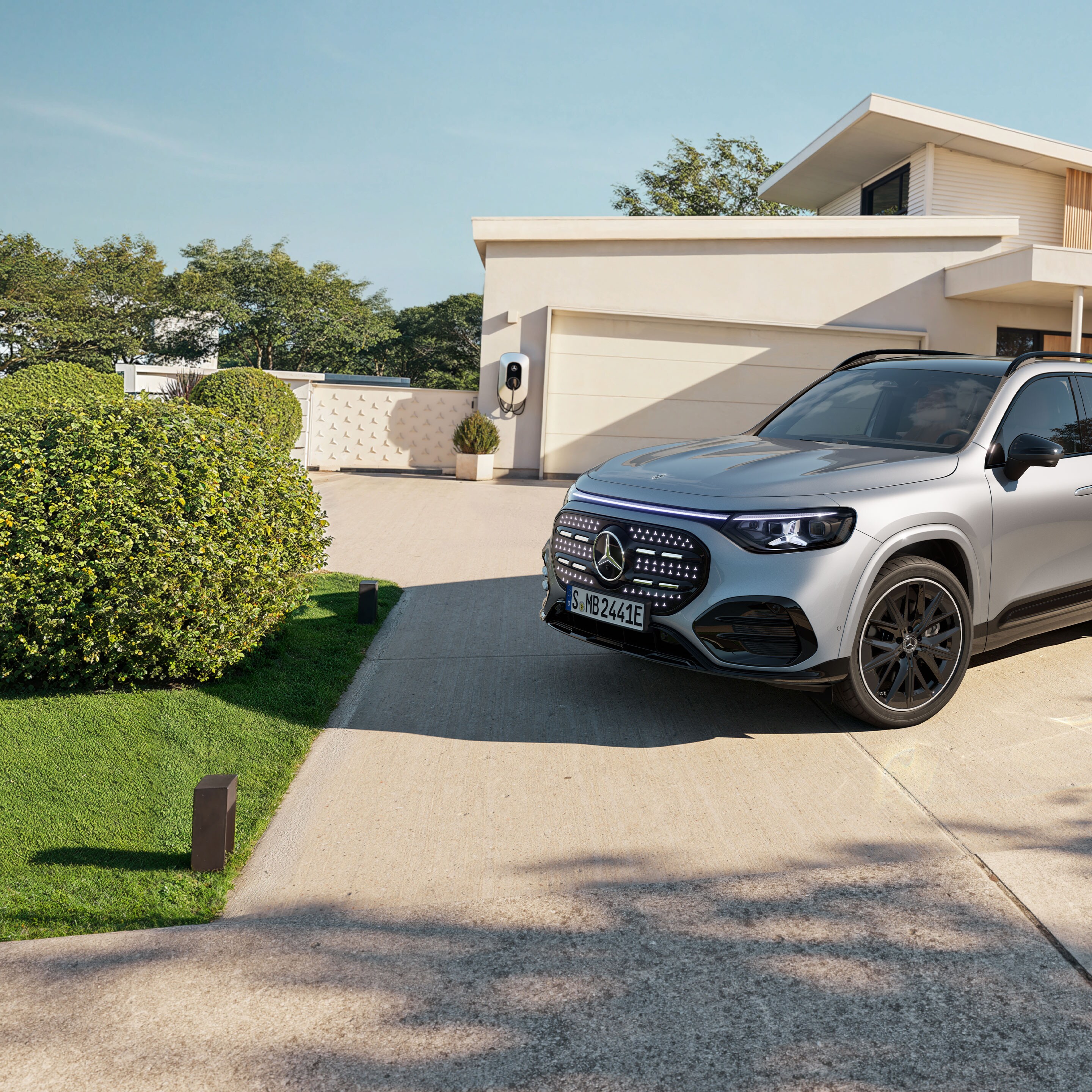 Exteriorul noului GLB electric de la Mercedes-Benz.