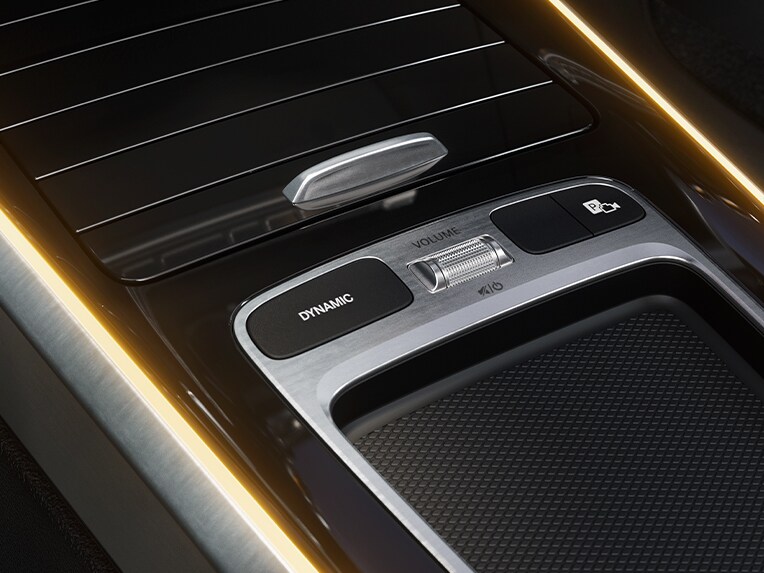 Un display în Mercedes-Benz GLB cu selecția DYNAMIC SELECT.