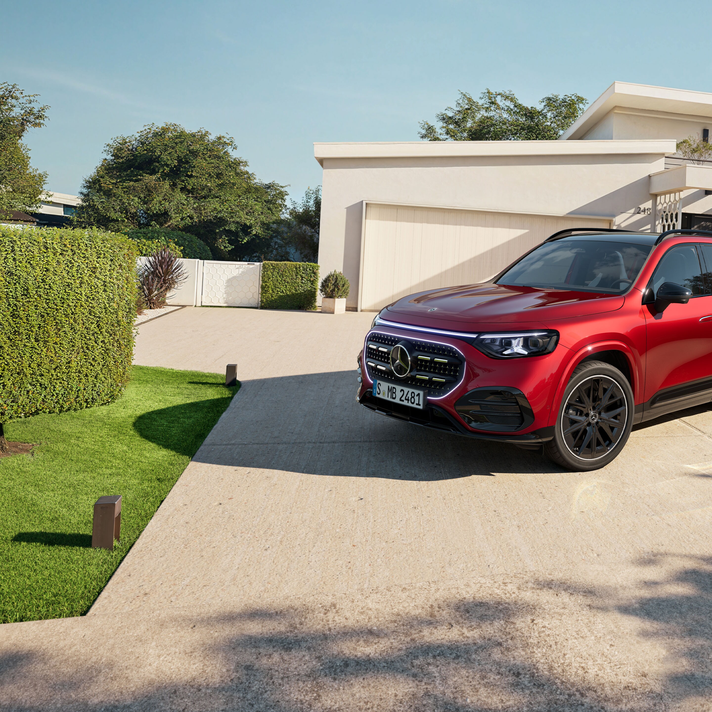 Exteriorul noului model GLB de la Mercedes-Benz.