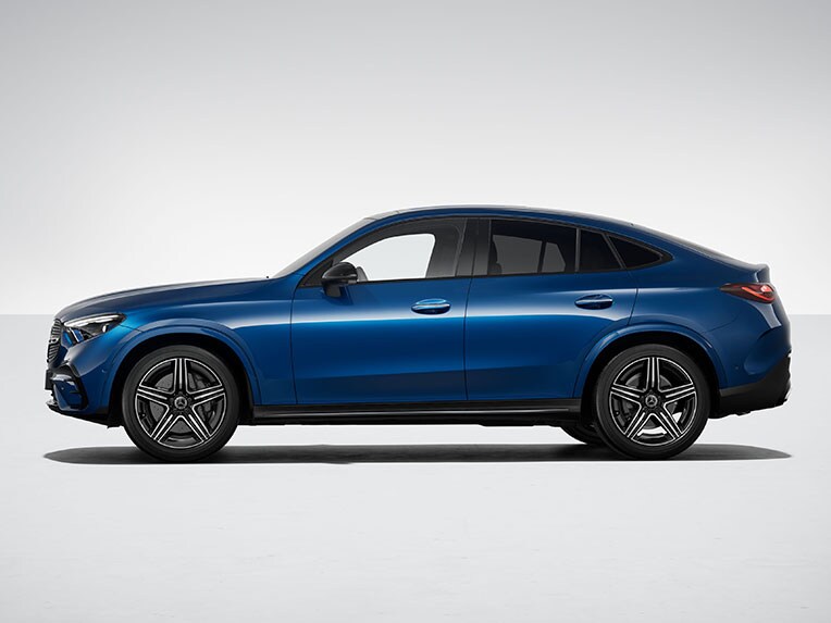 Trenul de rulare sport spate și direcția punte față a modelului Mercedes-Benz GLC Coupé.