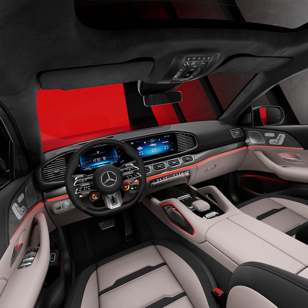 Scaunele din față ale modelului Mercedes-AMG GLE Coupé dintr-o perspectivă frontal-laterală.