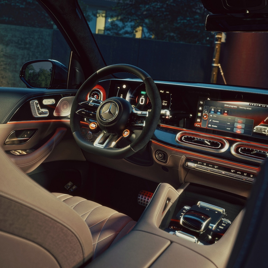 Scaunele AMG din modelul GLE 53 4MATIC+ de la Mercedes-AMG.