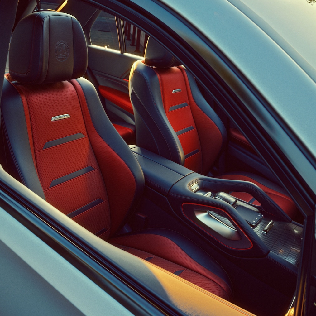 Scaunele AMG ale modelului GLE 63 de la Mercedes-AMG.