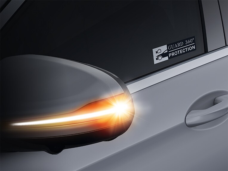 O ilustrare a modului de funcționare a protecției autovehiculului GUARD 360° Plus în modelul Mercedes-Benz GLE SUV.