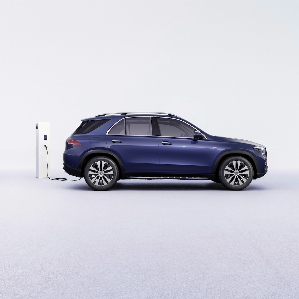 Modelul GLE 350 de 4MATIC cu tehnologie hibridă EQ de la Mercedes-Benz.