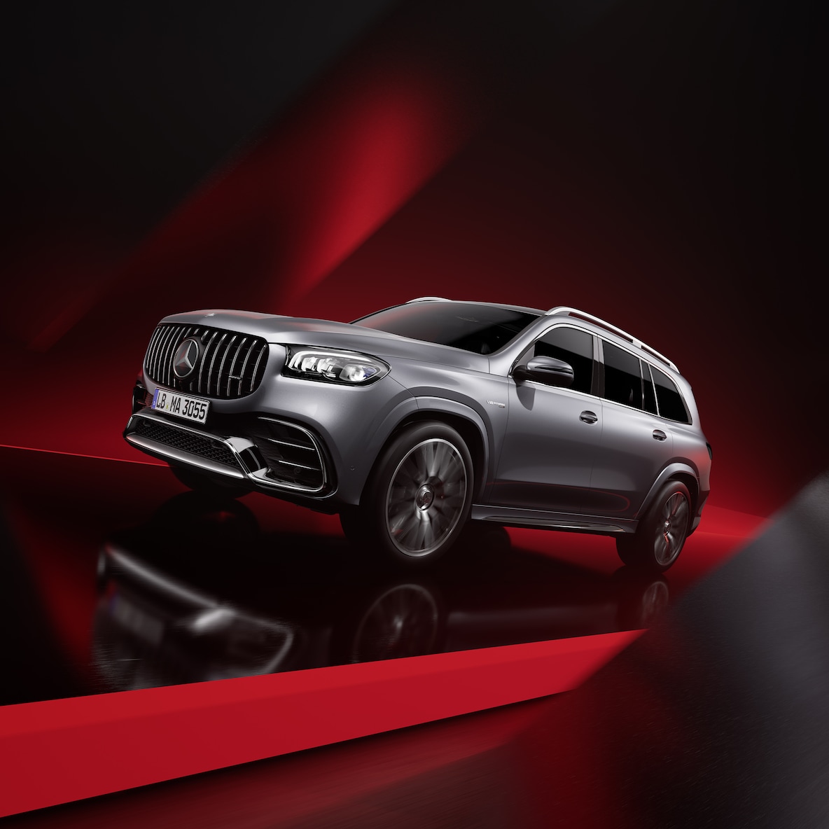 Modelul Mercedes-AMG GLS 63 4MATIC+ dintr-o perspectivă frontal-laterală.