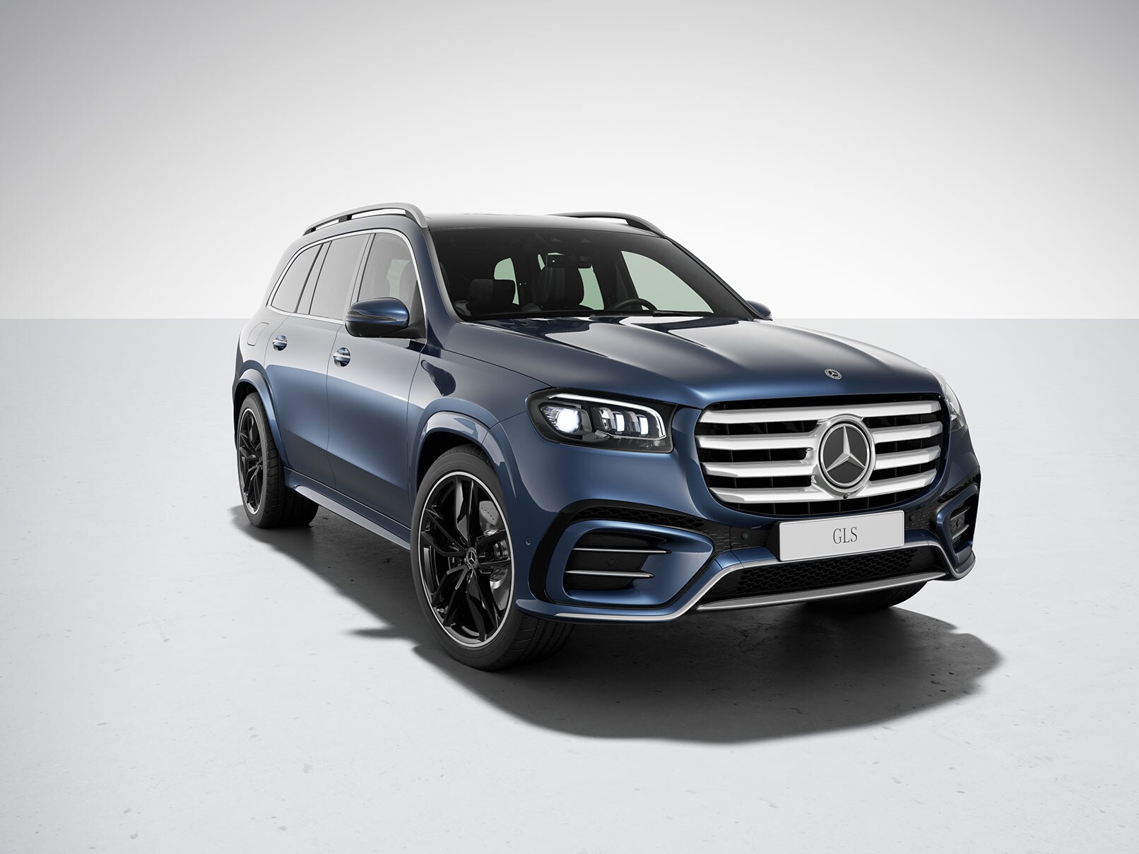 Noul Mercedes-Benz GLS cu AMG Line.