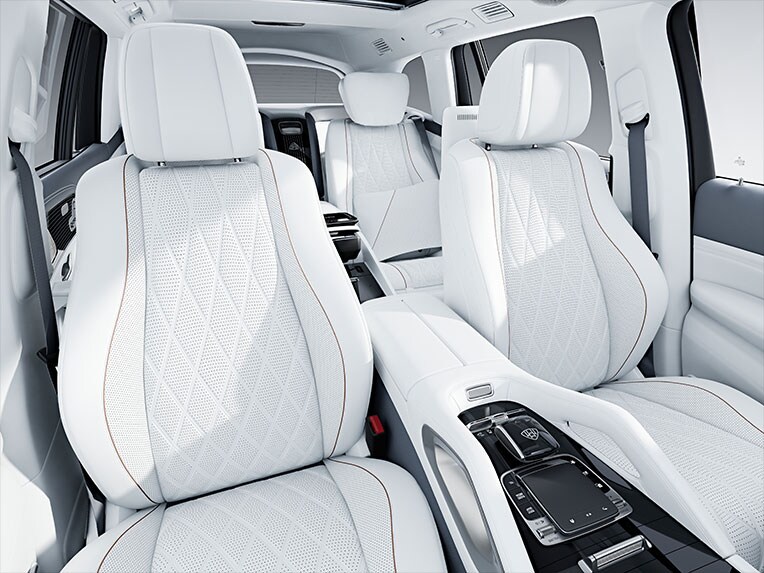 Scaunele de masaj cu climatizare în modelul Mercedes-Maybach GLS.